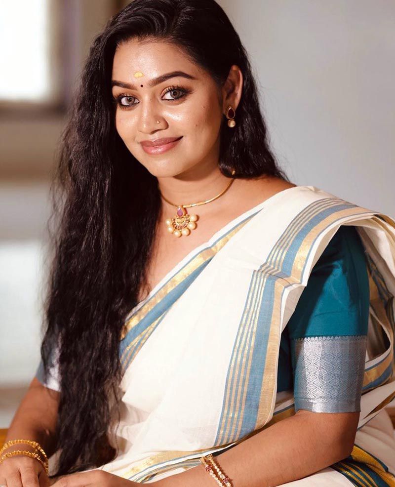 Serial Actress Gayathri Yuvraaj Age, Household, Husband, Serial, Biography