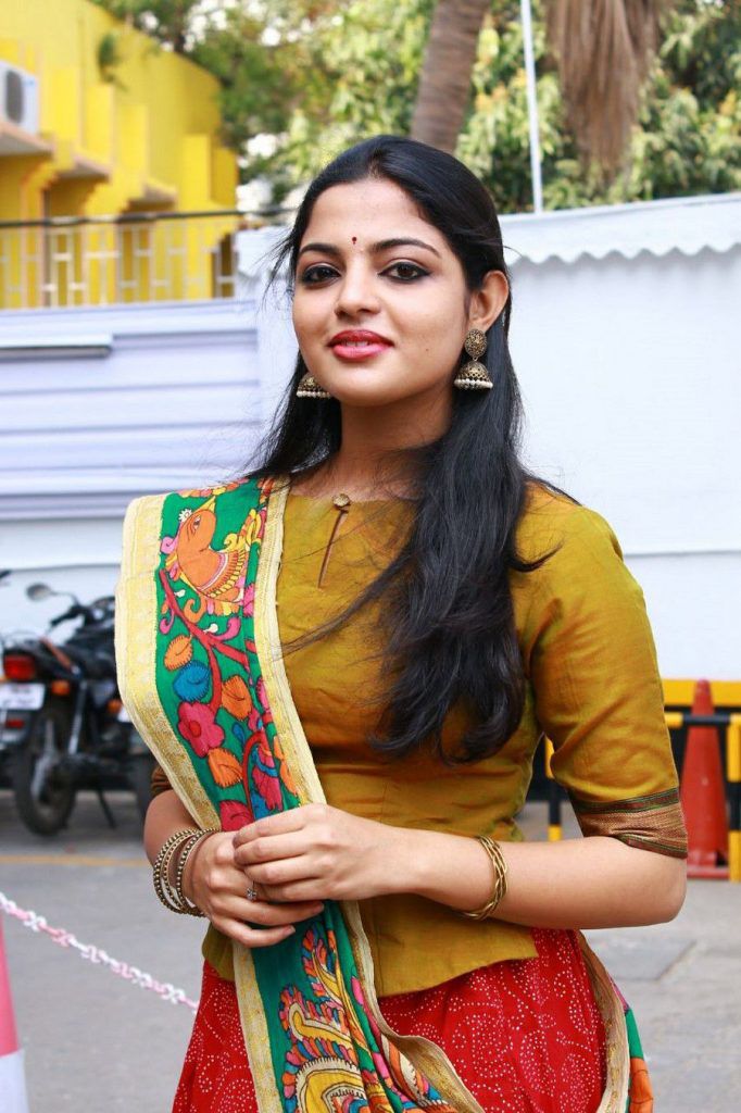 Malayalam Actress Nikhila Vimal Images