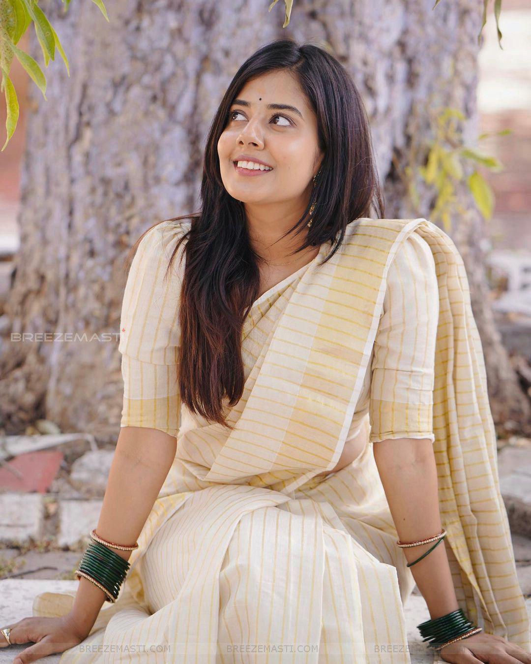 Akshaya Udayakumar Actress Images